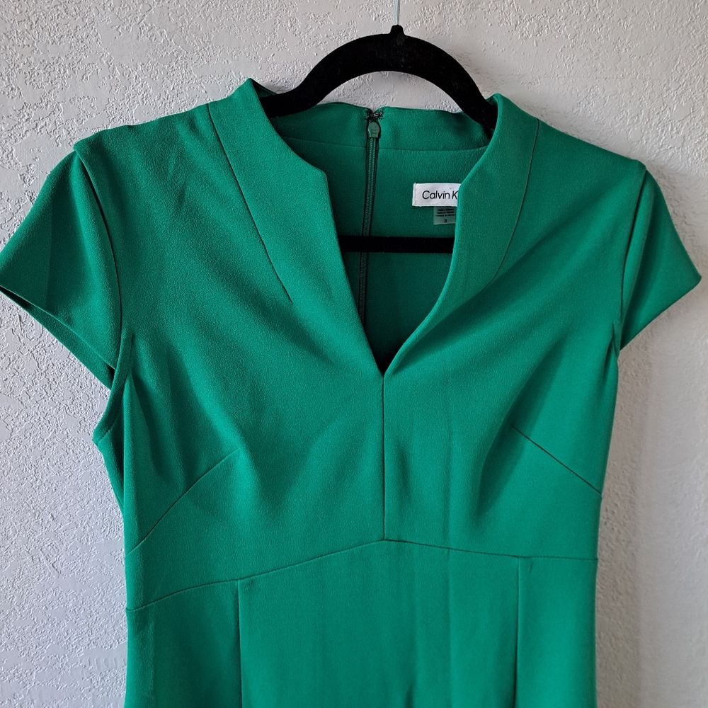 Calvin Klein Green V- Neck Sheath Dress - Picture 2 of 6